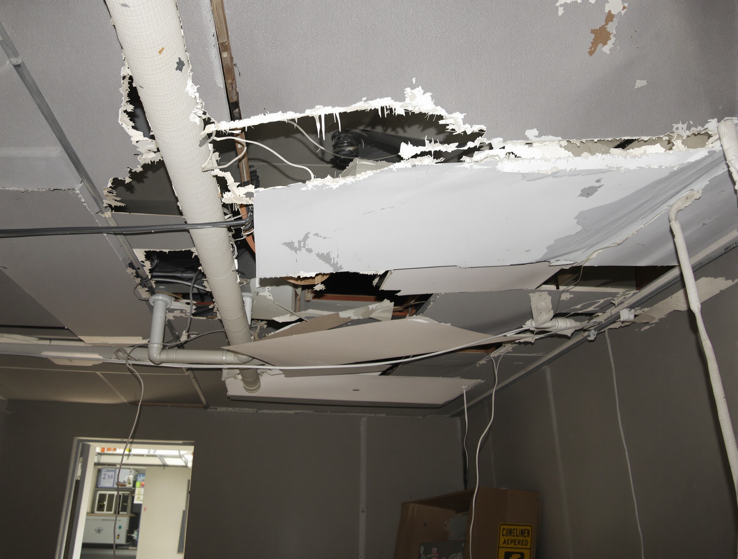Chantier avec plafond 2m40 : gaines et faux plafond